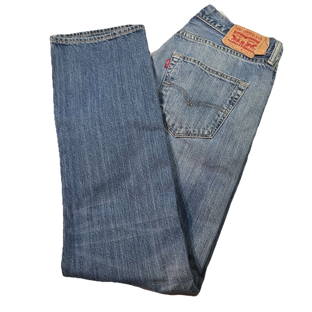 Levis 501 Blue Denim Jeans Men's Size 33x34 Button Fly Straight Fit Light Wash‎